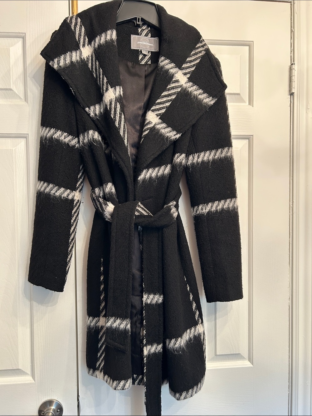 Johnston & Murphy Women's Black & White Plaid Belted Coat
